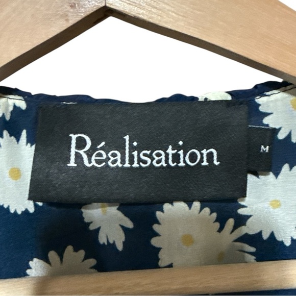 EUC - Réalisation Par Valentina Dress in Daisy Print Midi Wrap Dress - Size M - Picture 6 of 7